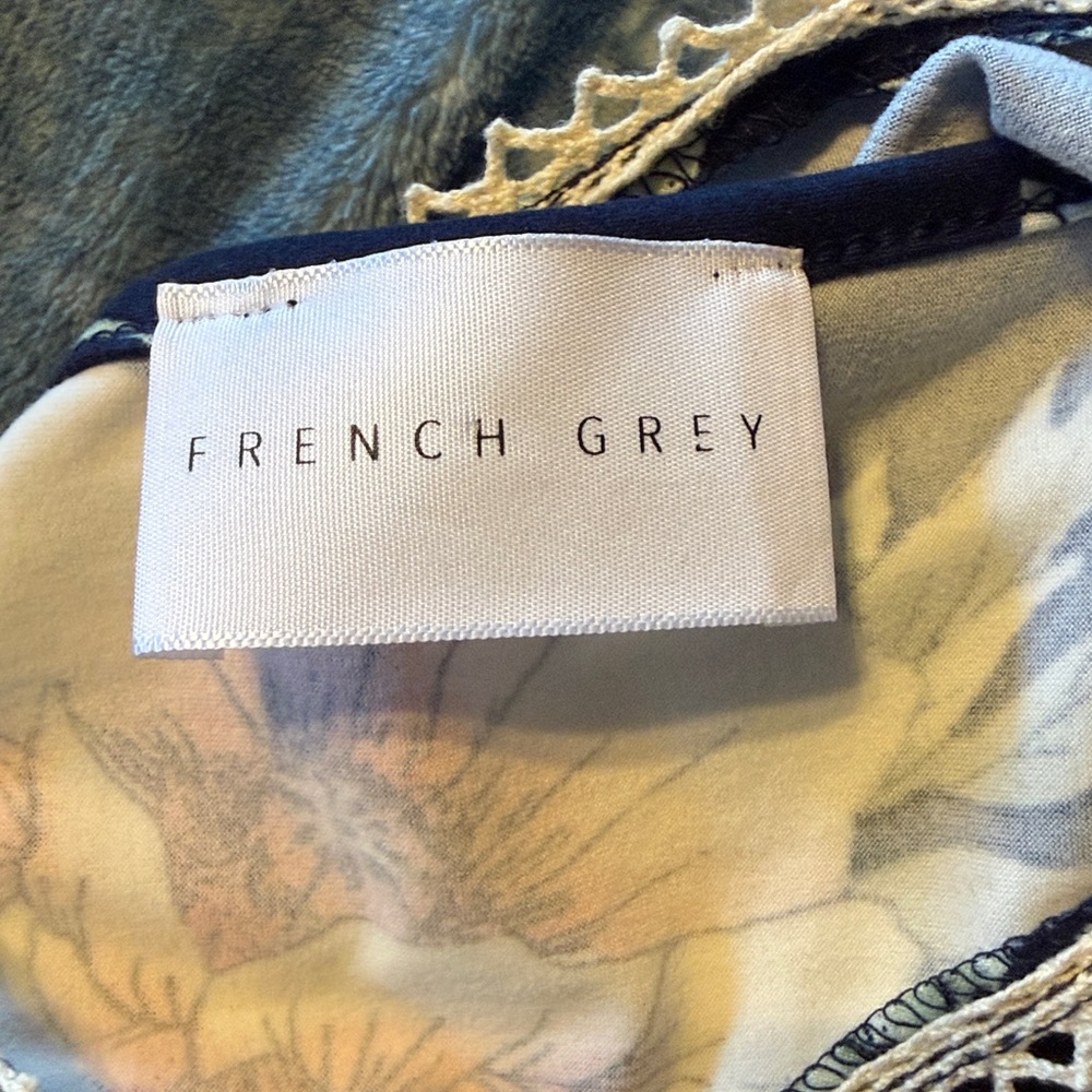 French Grey Floral Dress with Lace Accents - Picture 3 of 3